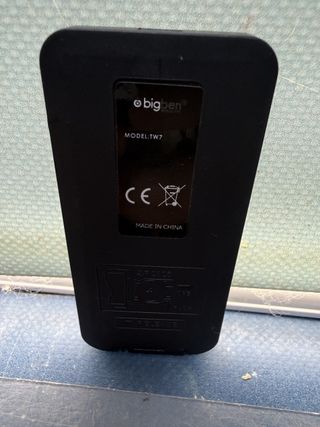 Altavoz de torre, con calcomania de cabina telefonica. BigBen