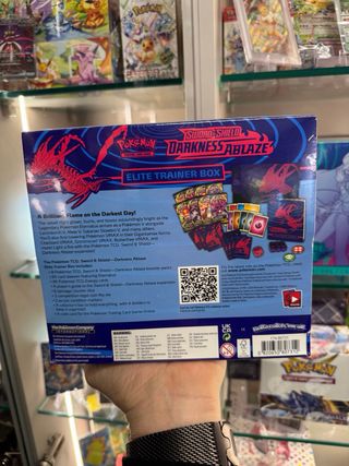 Pokemon Elite Trainer Box Darkness Ablaze