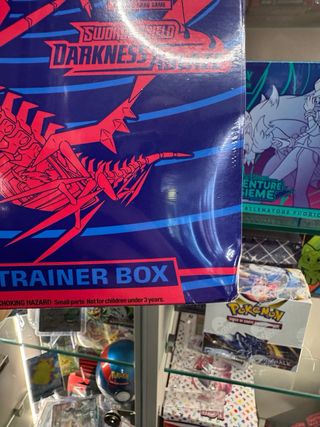 Pokemon Elite Trainer Box Darkness Ablaze