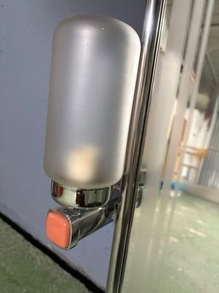 Espejo de baño con apliques