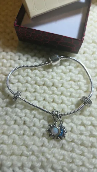 Pulsera estilo Pandora con charm sol