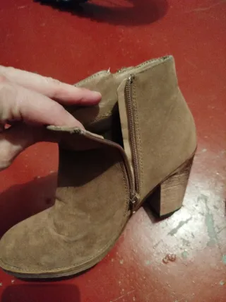 Botines tacón beige talla 36