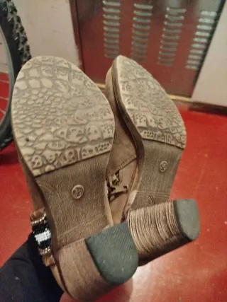 Botines tacón beige talla 36