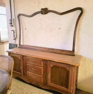 Aparador madera + marco espejo. Estilo provenzal.