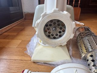 Picadora de carne Moulinex con accesorios