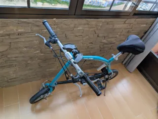 Bicicleta OSSBY Arrow Curve plegable ligera