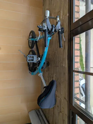 Bicicleta OSSBY Arrow Curve plegable ligera