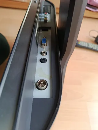 Televisor Airis Negro Compatible monitor PC