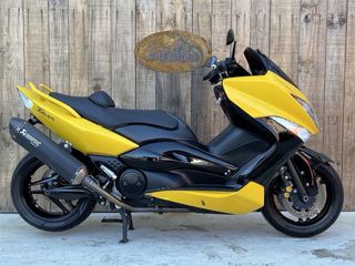 Yamaha T-Max Amarilla