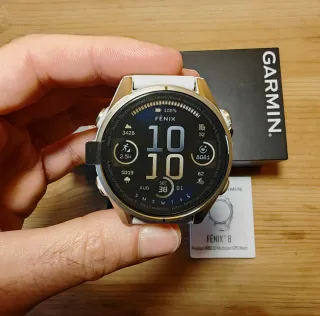 Garmin Fenix 8 43mm AMOLED Zafiro