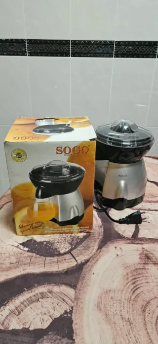Exprimidor Eléctrico SOGO