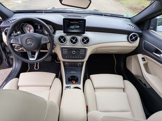 Mercedes-Benz GLA 250 4Matic único dueño AMG Line