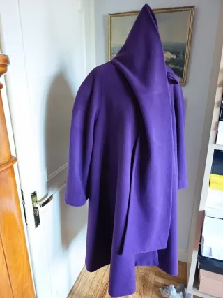 Abrigo Vintage  malva de Antonio Pozuelo.