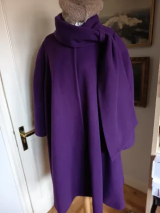 Abrigo Vintage  malva de Antonio Pozuelo.