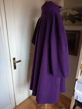 Abrigo Vintage  malva de Antonio Pozuelo.