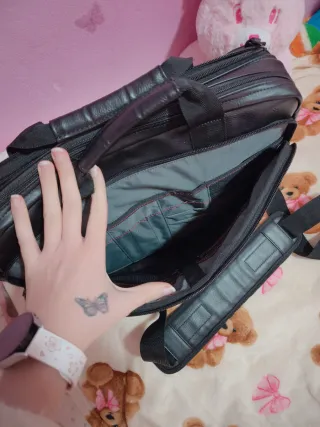 Maletín de Piel Negro de la marca DELL