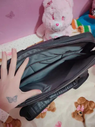 Maletín de Piel Negro de la marca DELL