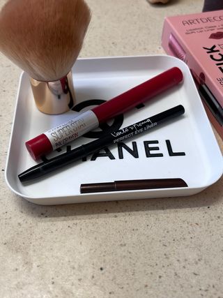 Prato utilitário/decoração “Chanel” 13 cm x 13 cm