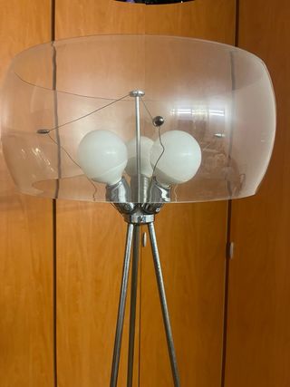 Candeeiro moderno pé metal e vidro