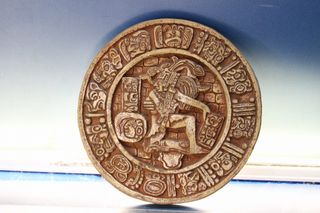 Reproducción disco de Chinkultic en cerámica.