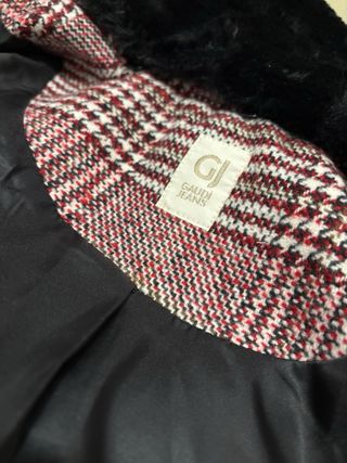 Giacca Gaudi a quadri rossa e nera