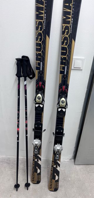 Esquís Salomon con fijaciones y funda de regalo