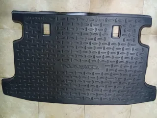 Alfombra Maletero Toyota Corolla E12