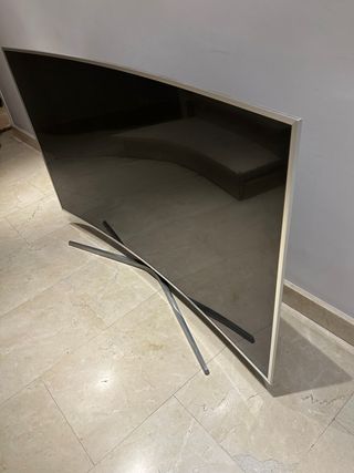 Televisión Samsung Curva Negra.