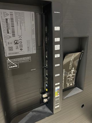 Televisión Samsung Curva Negra.