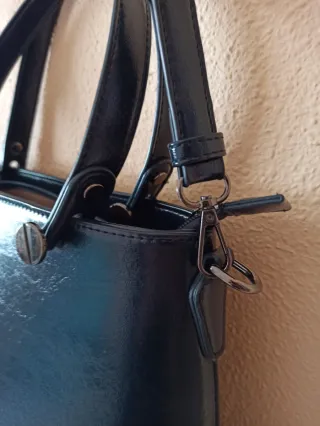 Bolso azul marino, hombro y bandolera