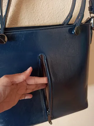 Bolso azul marino, hombro y bandolera