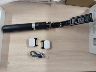 2x Palo Selfie con Luz y Trípode