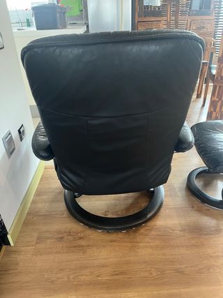 Sillón Reclinable Stressless Consul con Reposapiés