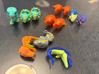 Dinosaurios Kinder Joy Jurassic World