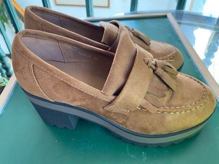 Zapatillas deportivas plateadas