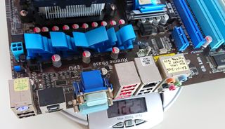 ASUS M4A785TD-V EVO + Athlon II X2 250 + 4 GB DDR3