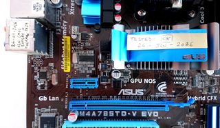 ASUS M4A785TD-V EVO + Athlon II X2 250 + 4 GB DDR3