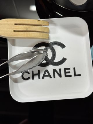 Prato Decorativo “Chanel”