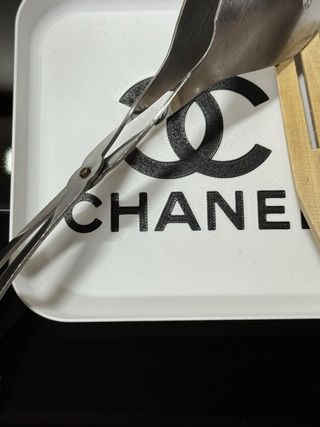 Prato Decorativo “Chanel”