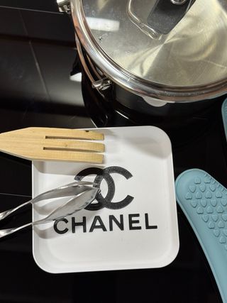 Prato Decorativo “Chanel”