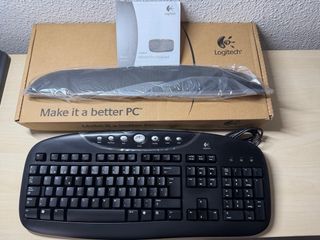 Teclado Logitech Internet Pro (Caja y Manuales)