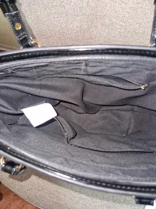 Bolso Negro y Rojo Nuevo