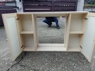 Mobile bagno con specchio