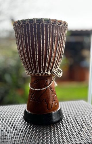 Djembé senegalés artesanal
