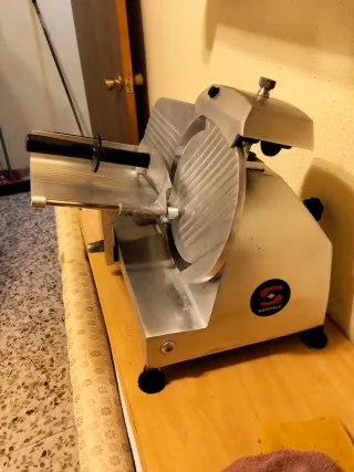 Cortadora de fiambre profesional