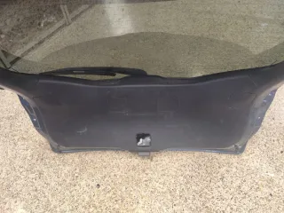 Portón trasero Toyota C-HR