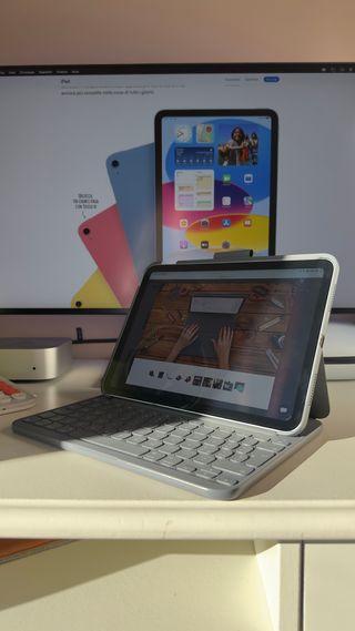 Custodia con tastiera per iPad  Logitech SlimFolio