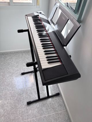 Yamaha Piaggero NP-12 Teclado Digital