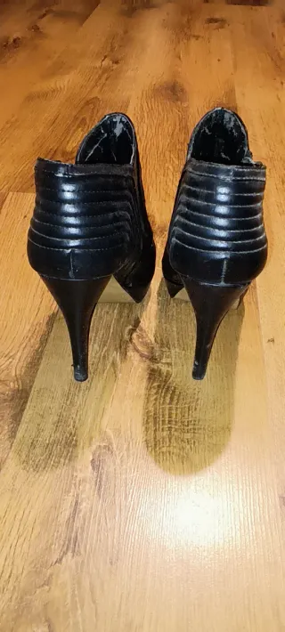 Botines tacón peep toe negros talla 39