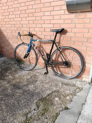 Bicicleta de carretera Giant CFR carbono